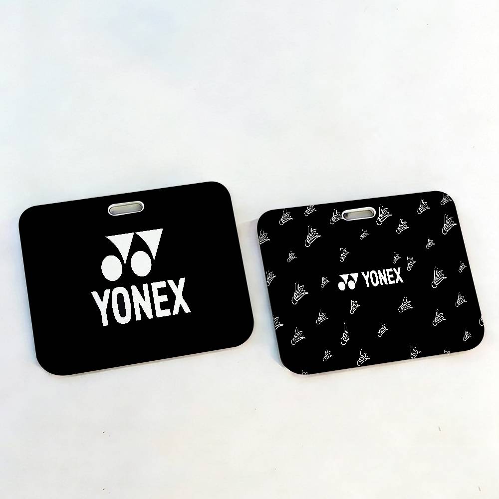 Modny futerał na karty kredyto – Badminton Yonex Original recenzja i cena